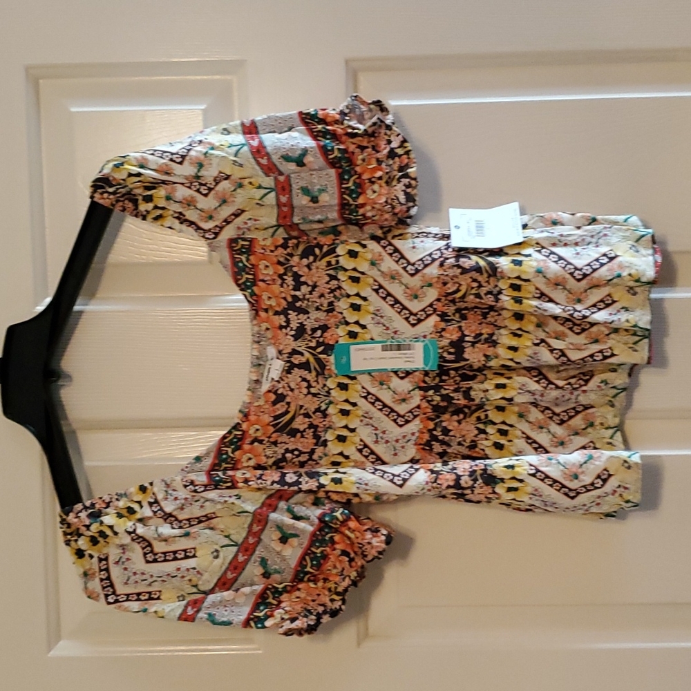 NWT Stitch Fix O''Reilly Kaisley Smocked Detail Crop